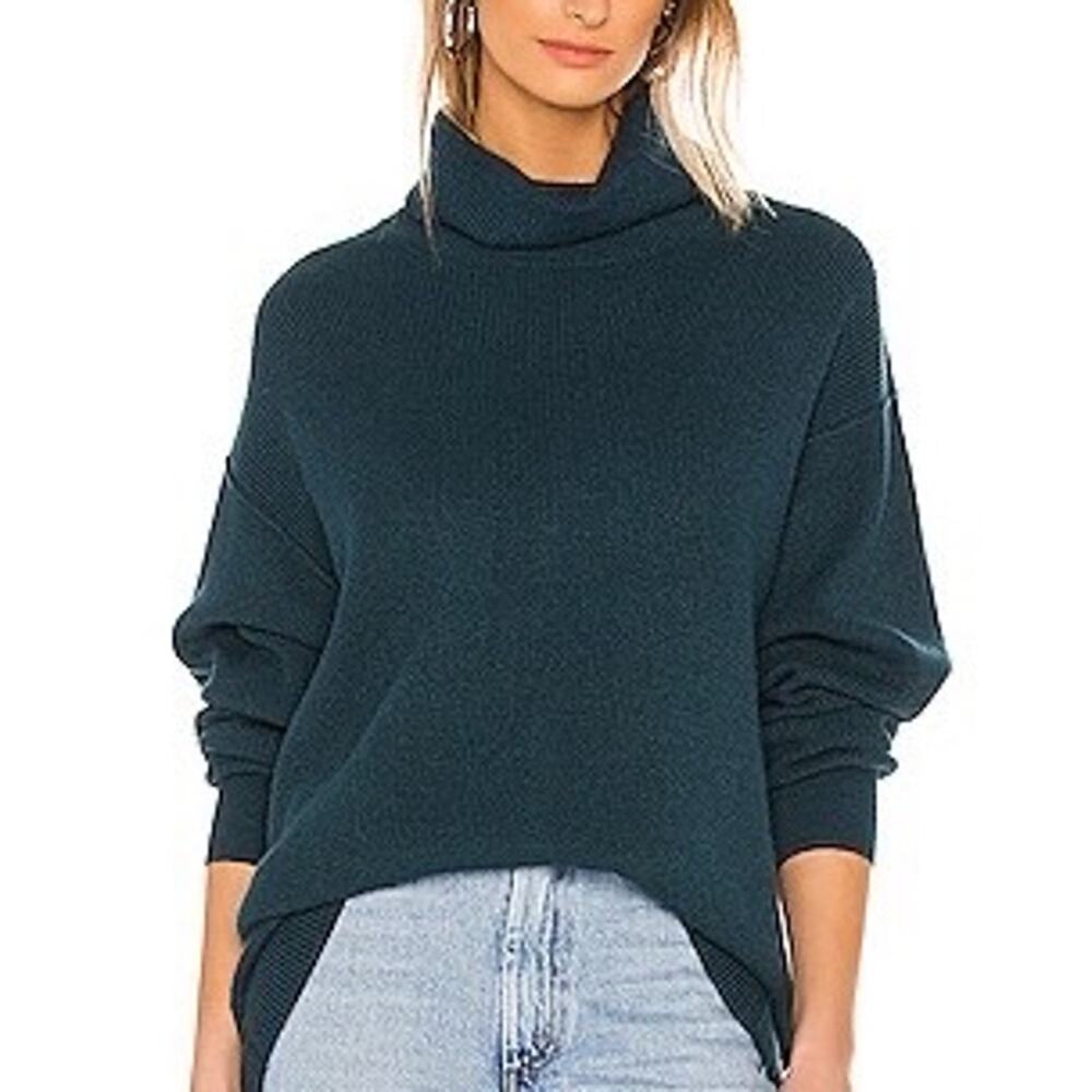 Free People Softly Structured Turtleneck Sweater Tunic‎ in Turquoise size small